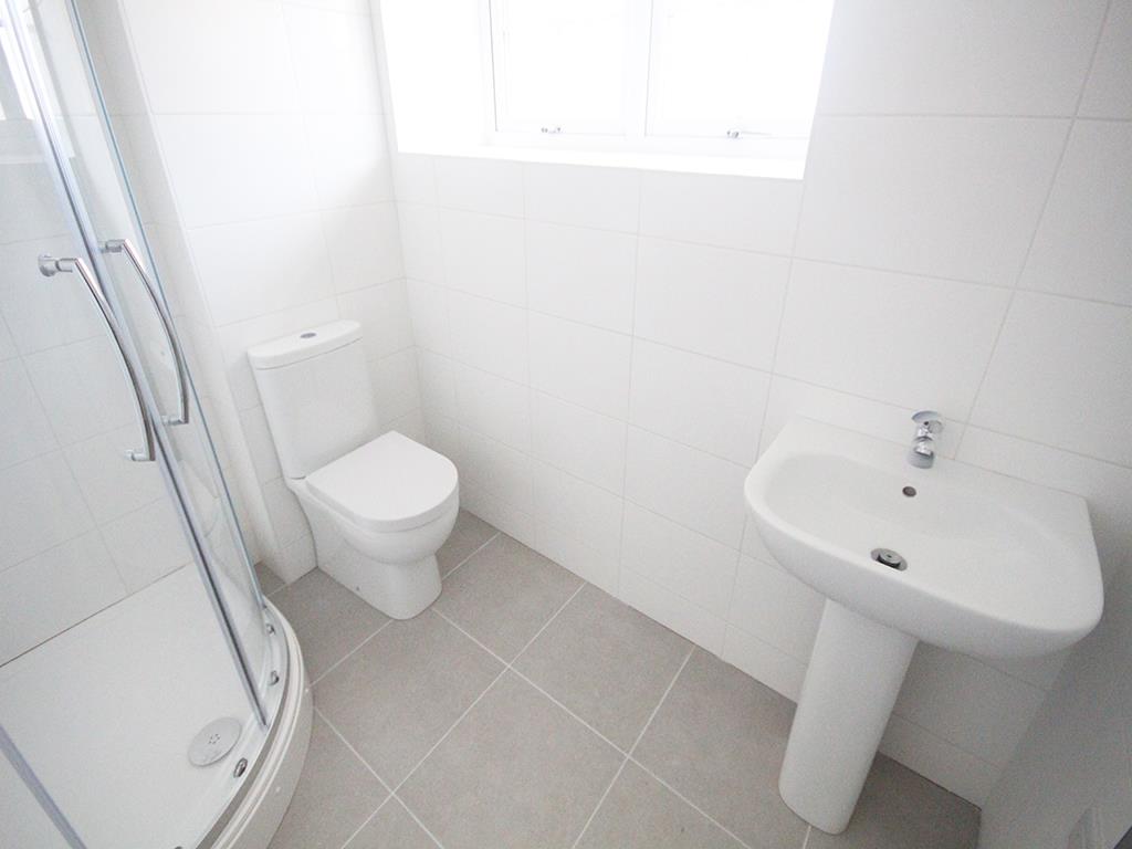2 bedroom apartment To Let in Earby - IMG_5098.jpg